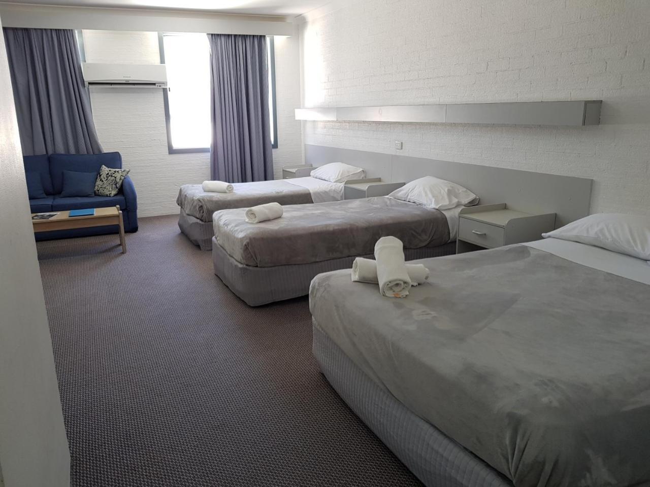 Seabreeze Beach Hotel Саут-Уэст-Рокс Экстерьер фото